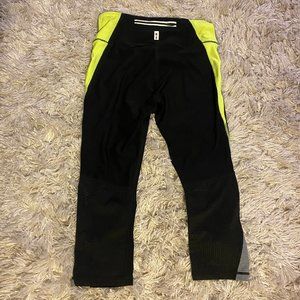 R8 Activewear Capri Leggings